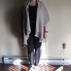 Fancy sleeveless cardigan